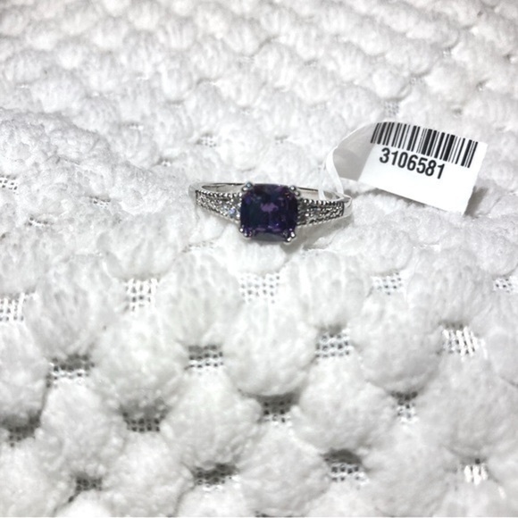 #1 Purple and White Zircon ring 1.31 ctw in Silvertone size 9.5 - Picture 8 of 10